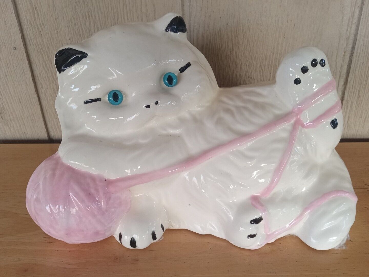 Large Vintage White Ceramic Persian Kitten Kitty Cat Playing w/ pink Yarn Figure