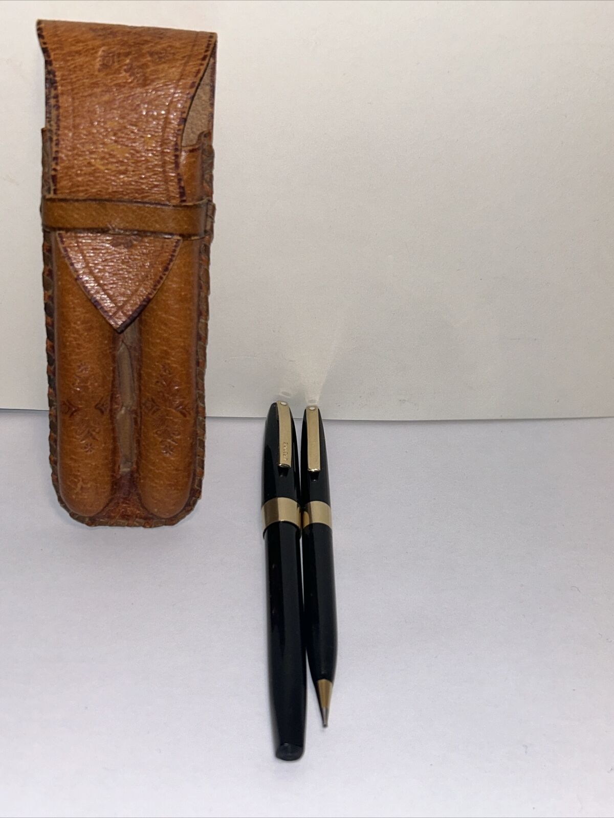 Vintage Sheaffer  14k Gold Nib Lifetime White Dot Fountain Black Pen/Pencil Lot