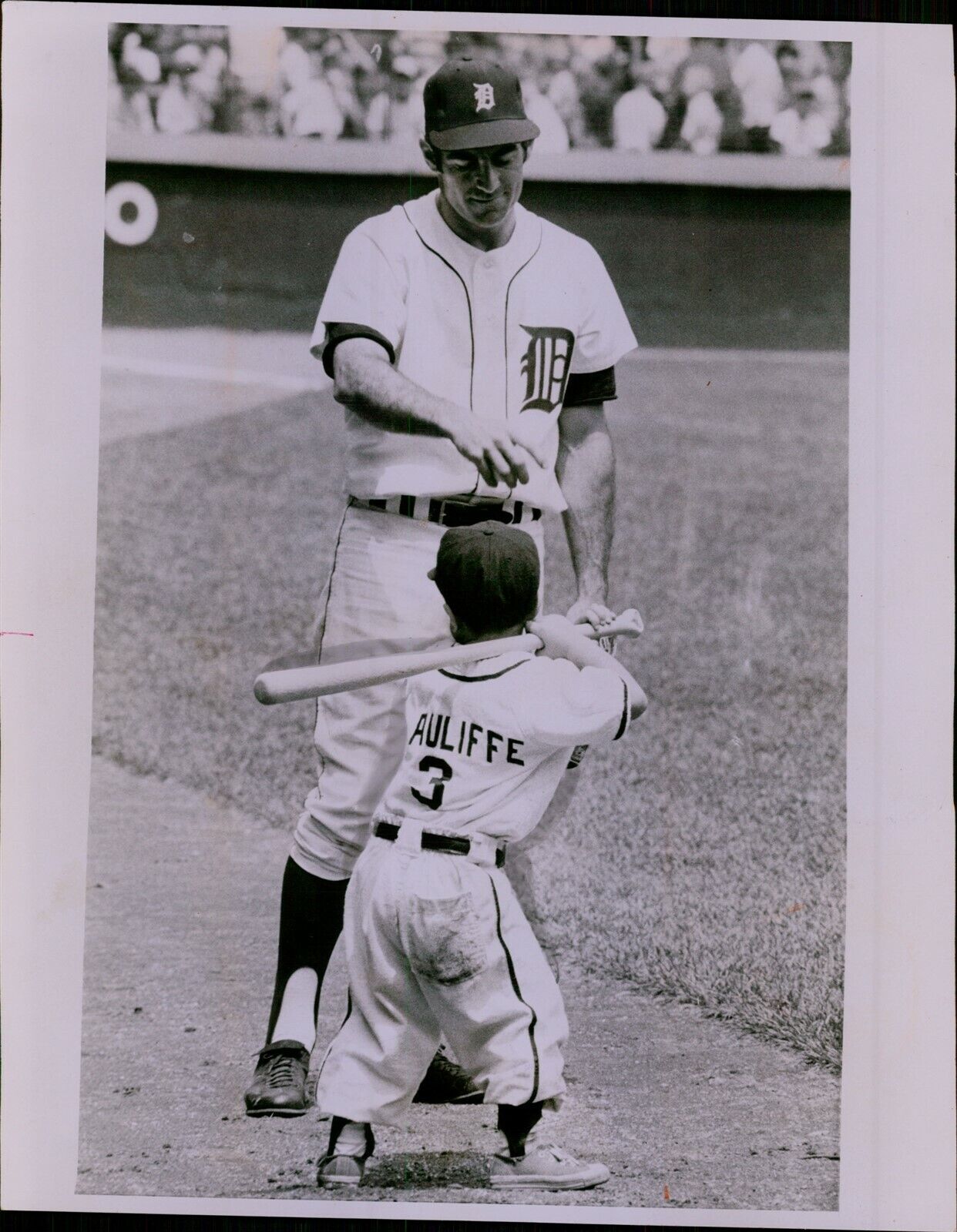 LG871 1970 Original Photo DICK MCAULIFFE Detroit Tigers Baseball Little Boy Bat