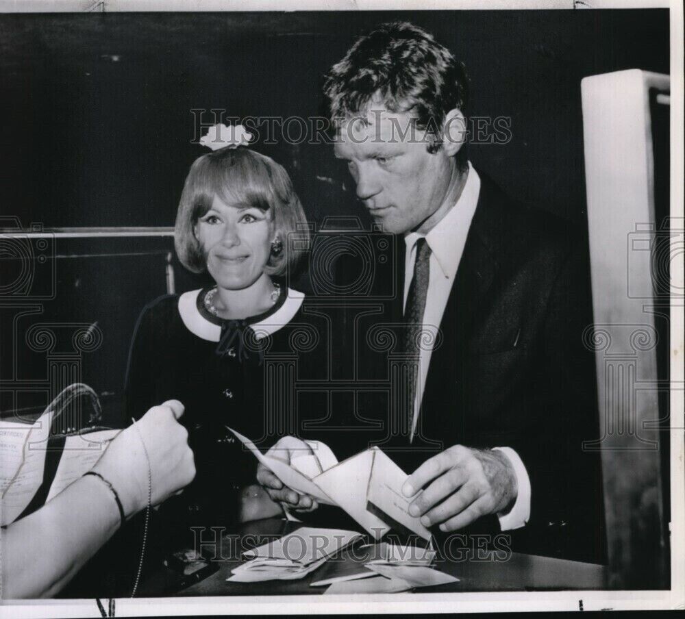 1966 Wirephoto Actress Tammy Grimes 32 and Actor Jeremy Slate46 to wed 7.5X8.25