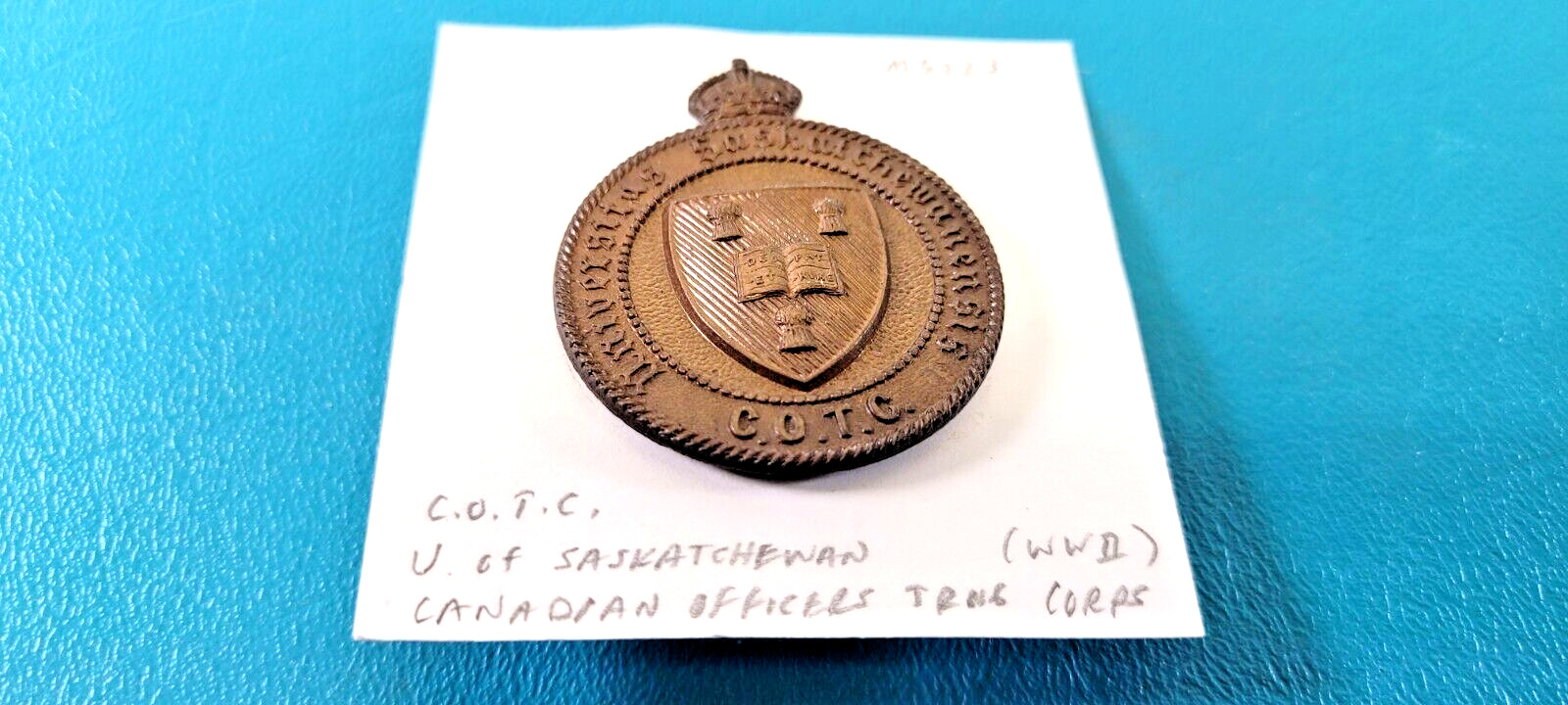 WWII Univ of Saskatchewan Canadian Officers Training Corps Badge Cap COTC Halmrk