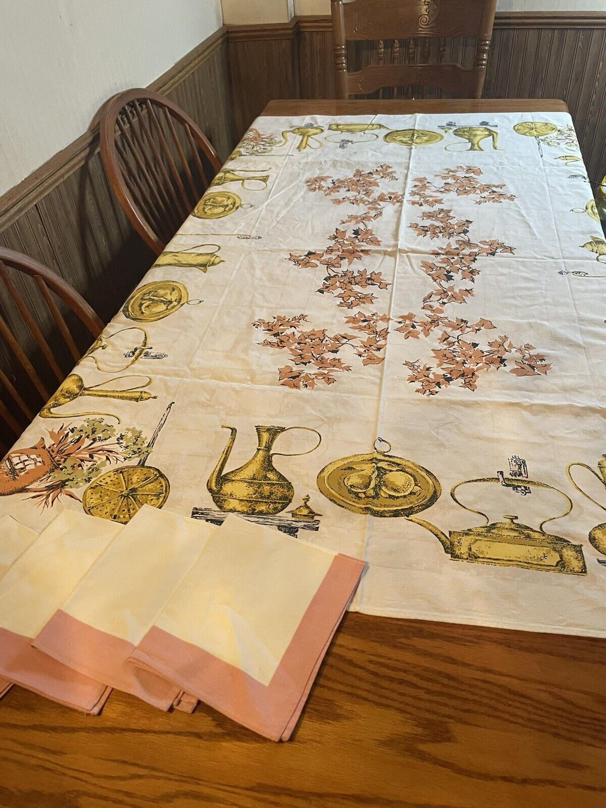 Vintage 50-60’s Pink Tablecloth Napkin Set 51x62 Cotton Print Ivy Floral Retro