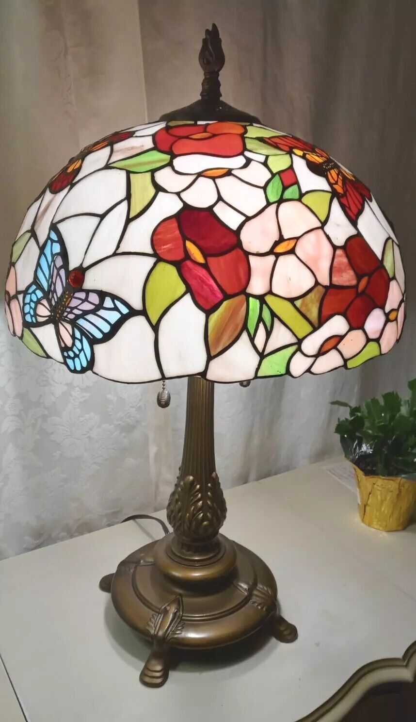 Dale Tiffany Stained Glass Butterfly Floral Table Lamp 27\