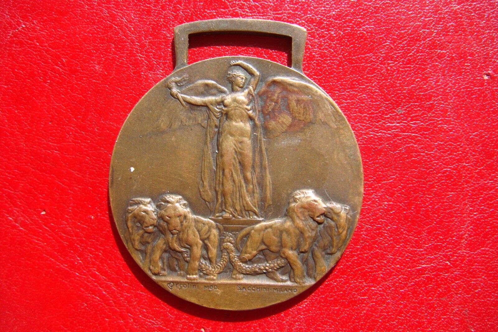 ITALIAN WWI Italy Victory Medal 1915-18 Type I marked Sacchini-Milano 