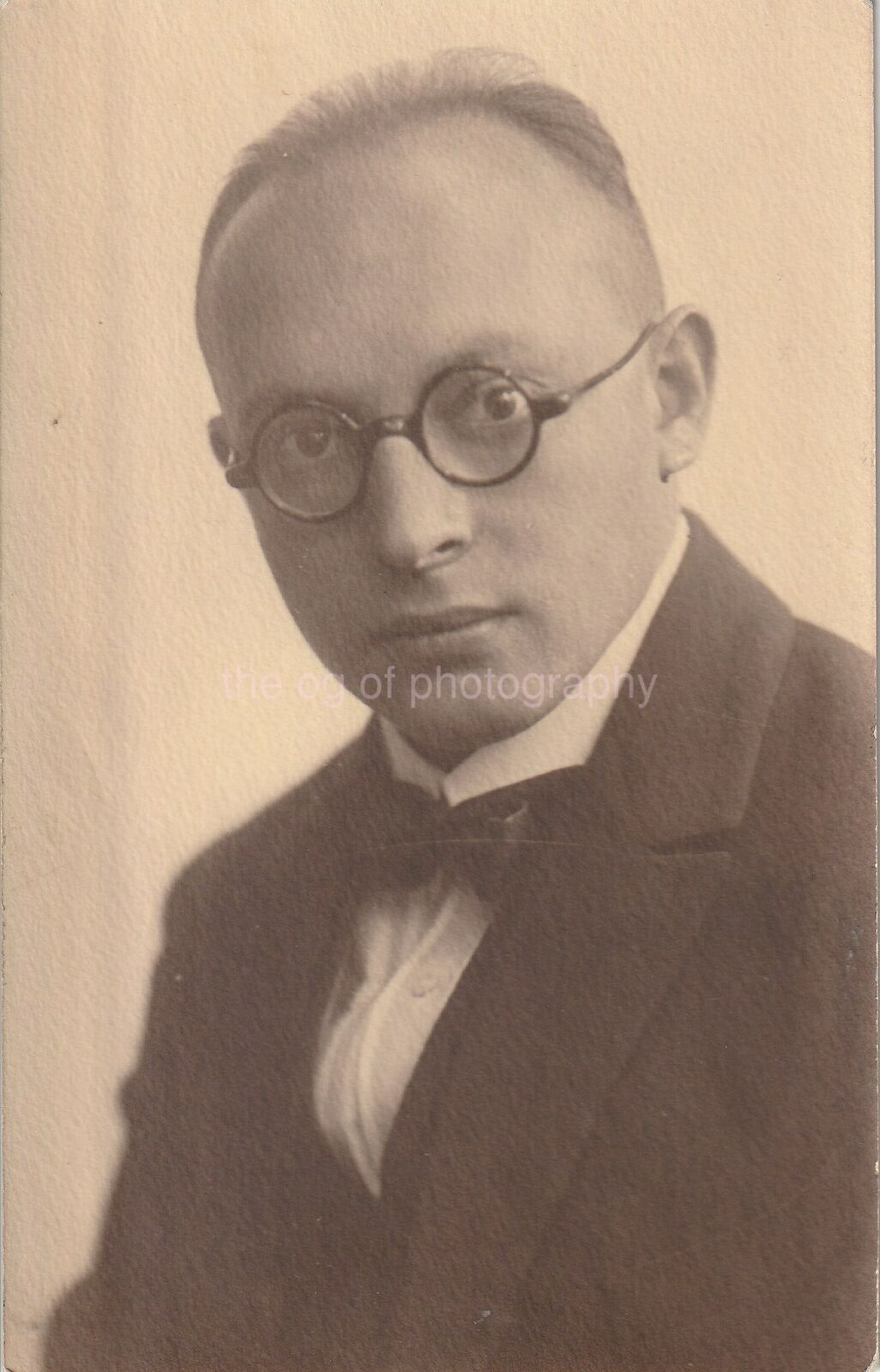 MAN FROM BEFORE Vintage POSTCARD Found Real Photo RPPC b+w ORIGINAL 96 25 C