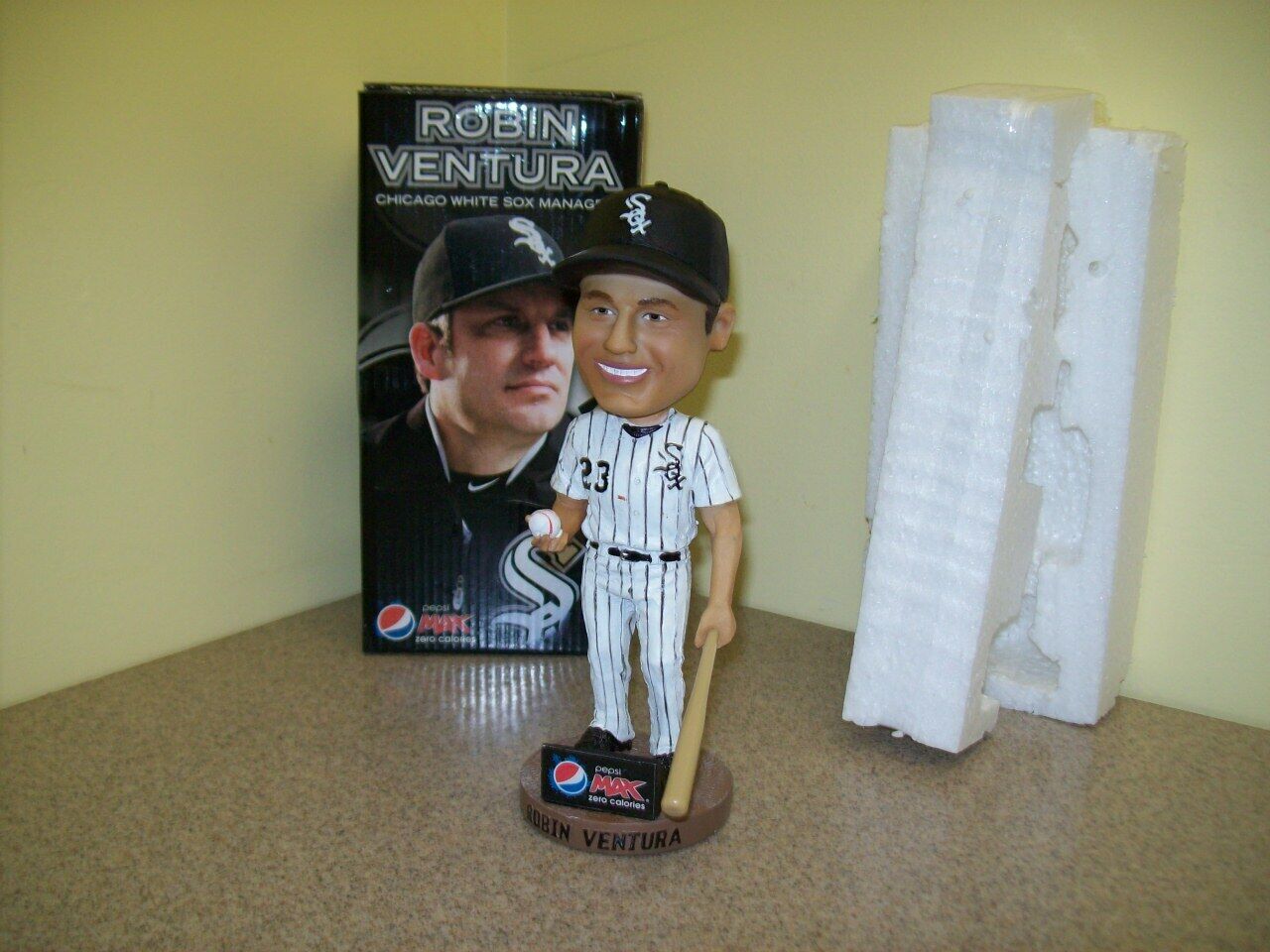 Robin Ventura #23 Chicago White Sox Manager Bobblehead By Alexander Global