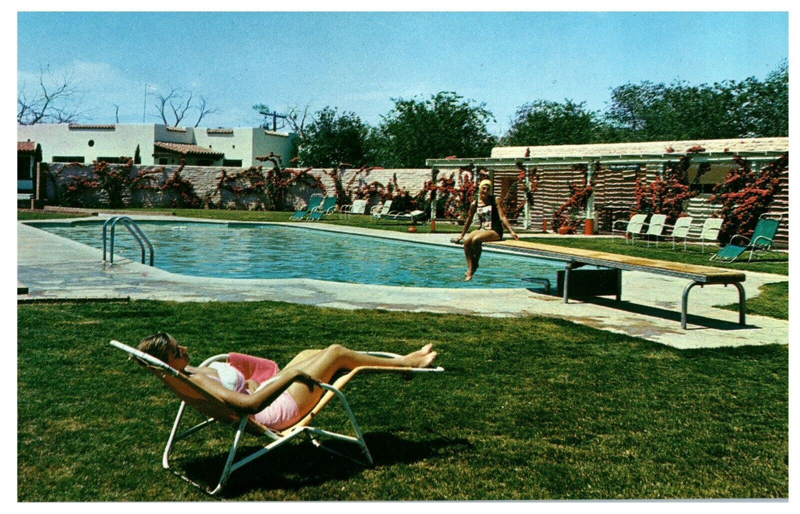 Postcard TX Del Camino Motor Hotel El Paso Texas Swimming Pool  