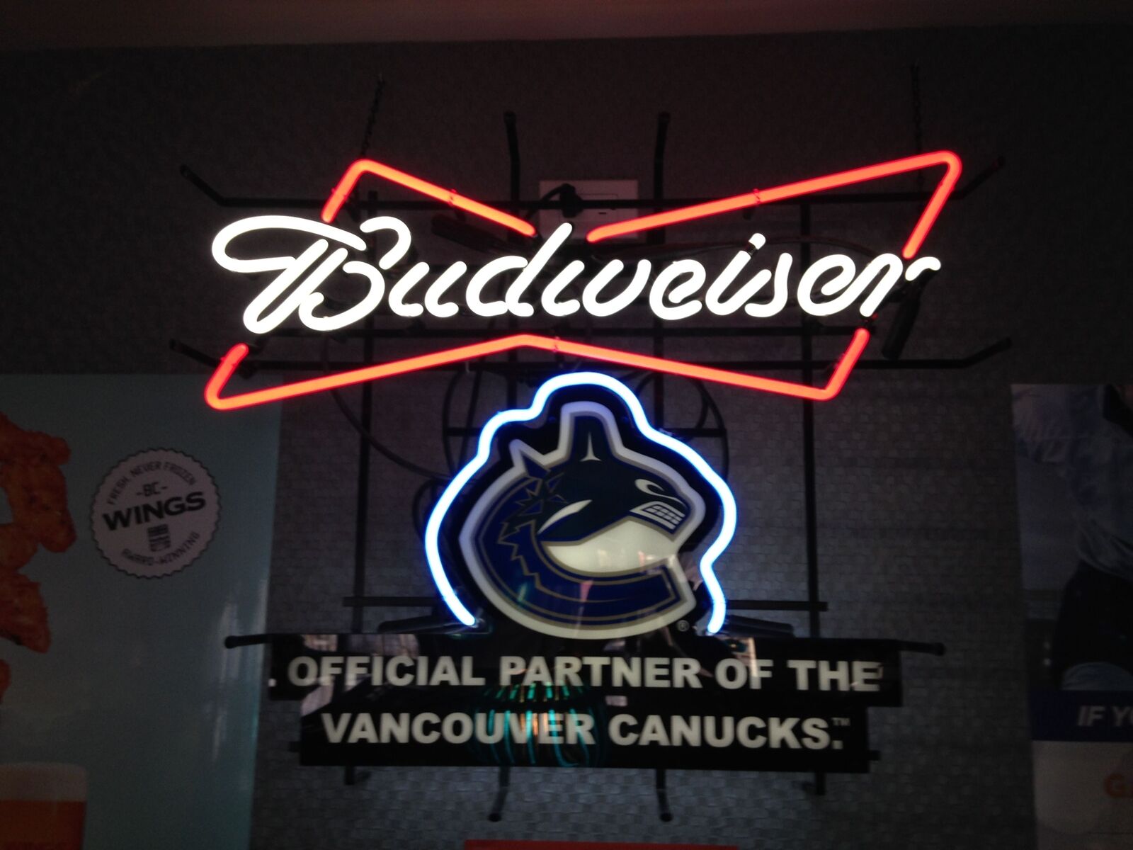 Vancouver Canucks Beer 24\