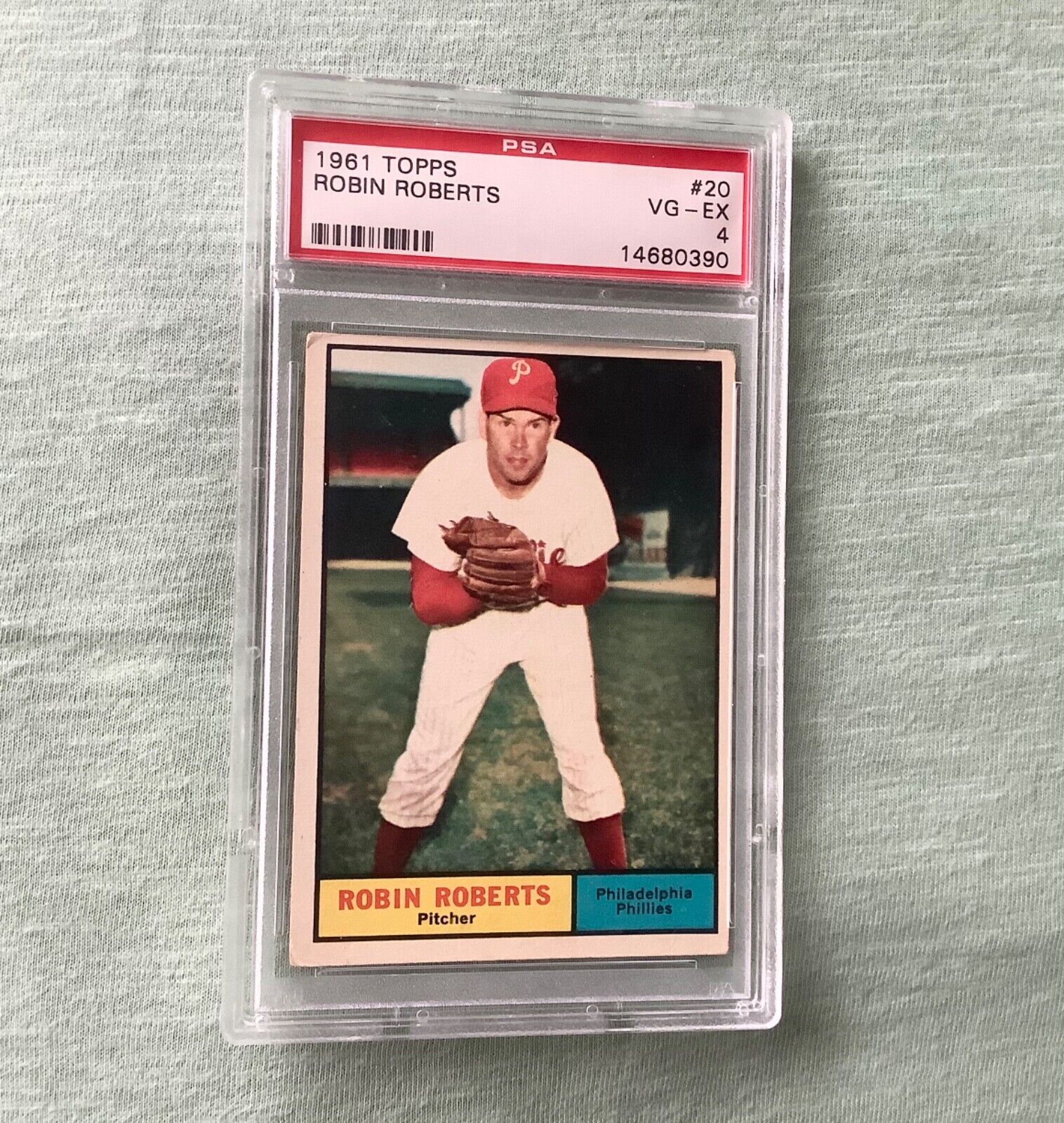 1961 Topps #20 Robin Roberts Phillies HALL OF FAME 286 WINS PSA 4 VG-EXCELLENT
