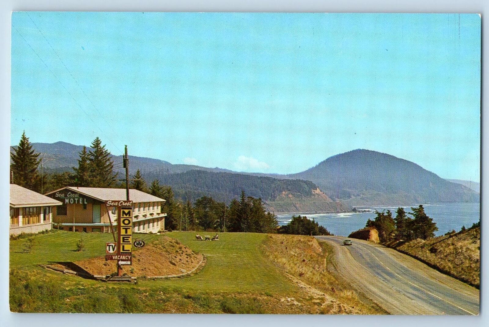 Portland Oregon OR Postcard Sea Crest Motel Exterior Scenic View c1960\'s Vintage