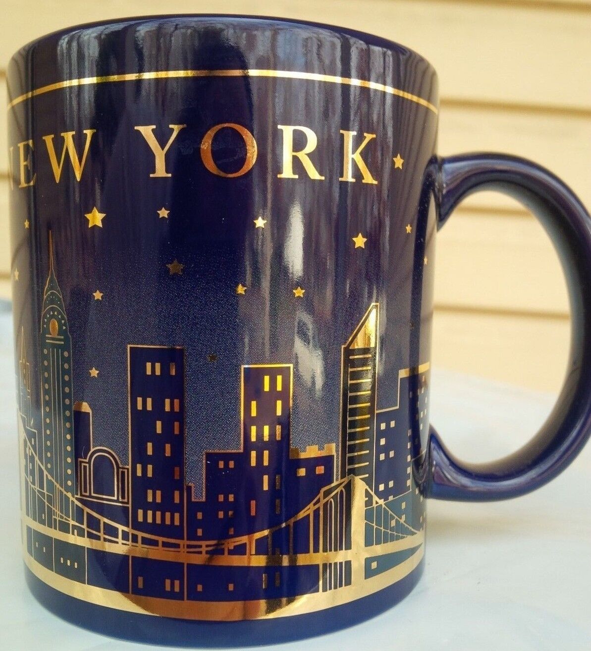 KOBALT NEW YORK CITY SKYLINE AT NIGHT GOLD LETTERING 11 OZ COFFEE MUG STARS