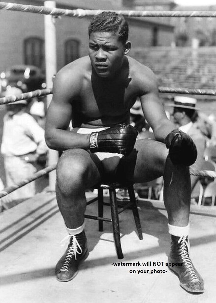 1935 Joe Louis PHOTO Boxing Champ Gloves On Closeup Heavyweight Champion Fight