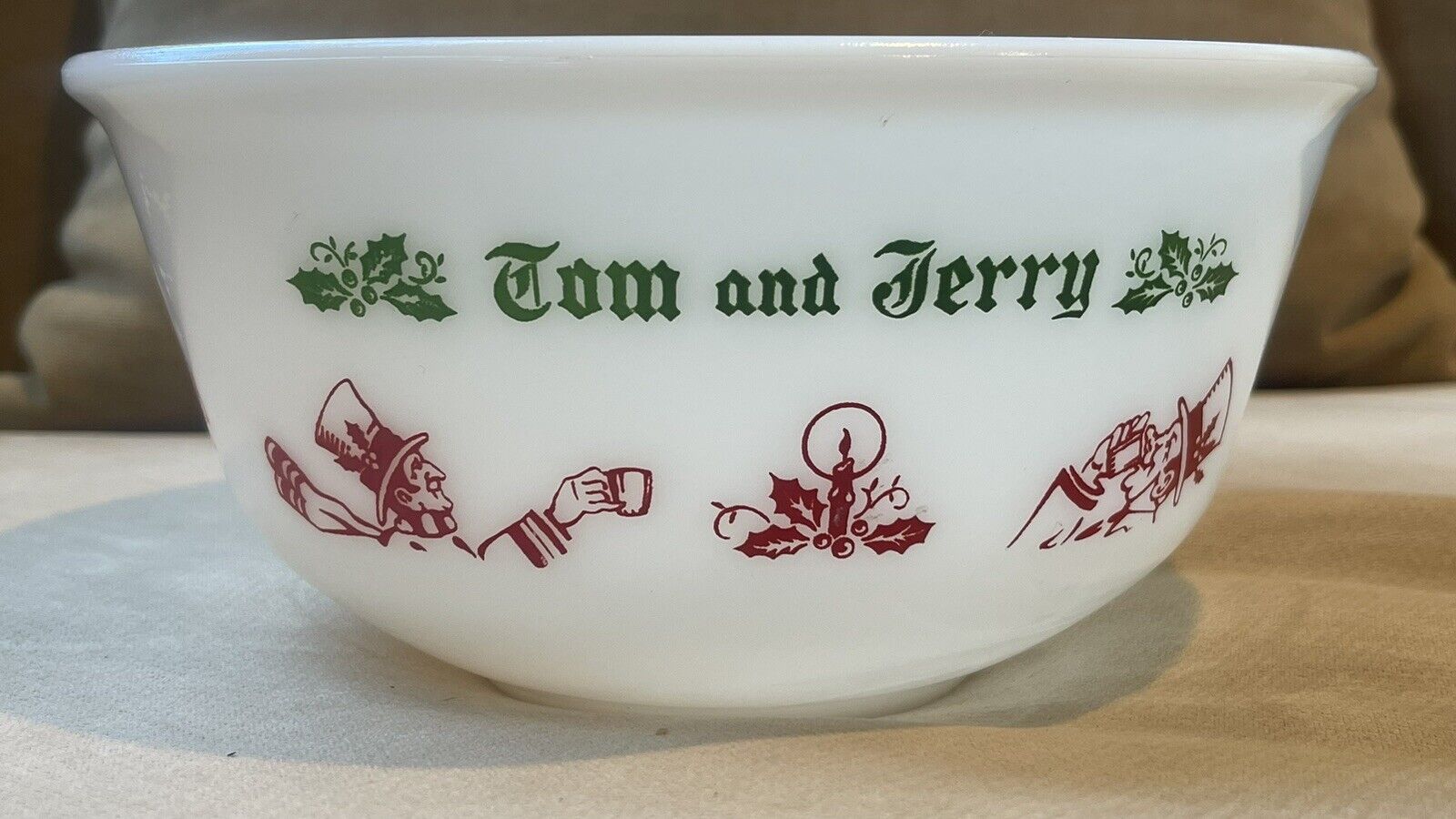 Vintage Tom and Jerry Mixing/ Punch Bowl Red Green and White