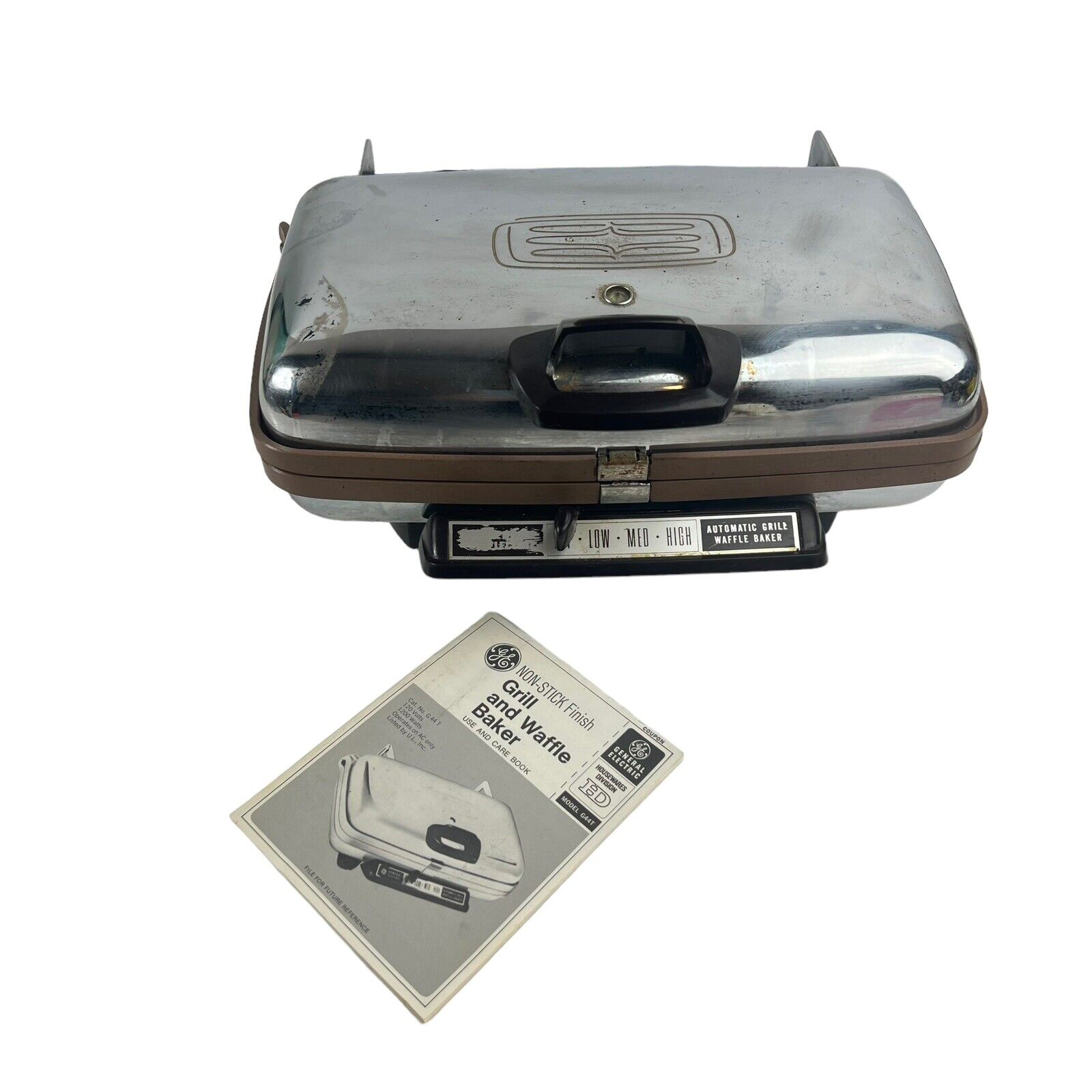 Vintage GE General Electric Grill Waffle Maker Baker 14G44T Non Stick Chrome