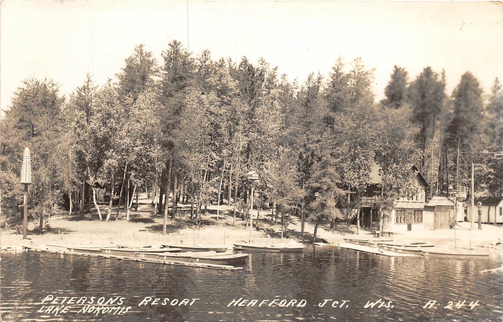 H97/ Heafford Junction Wisconsin RPPC Postcard c1940s Peterson\'s Resort 137
