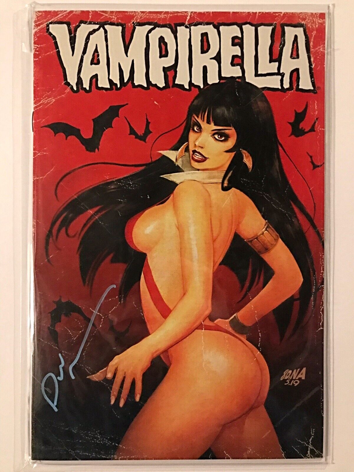 Vampirella #1 SDCC Signed by David Nakayama LTD to 500 Copies 🔥RARE🔥