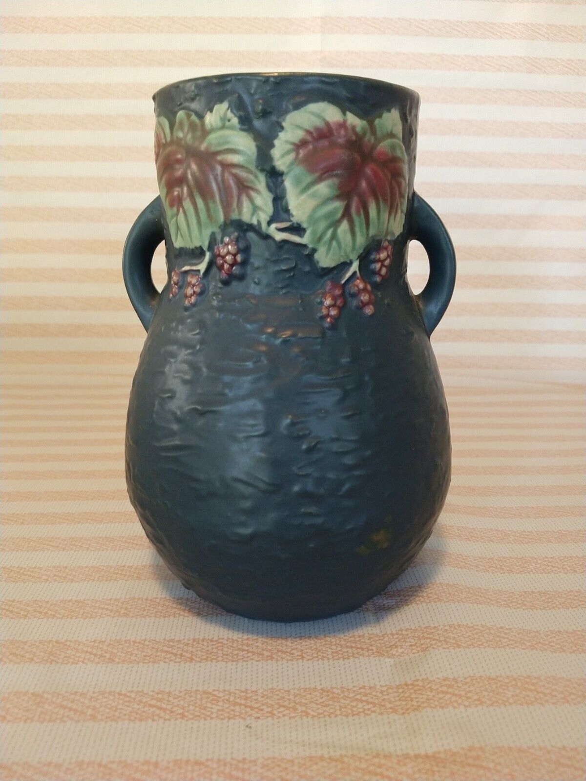 Vintage Roseville Repro Pottery Bush-berry Vase 7+\
