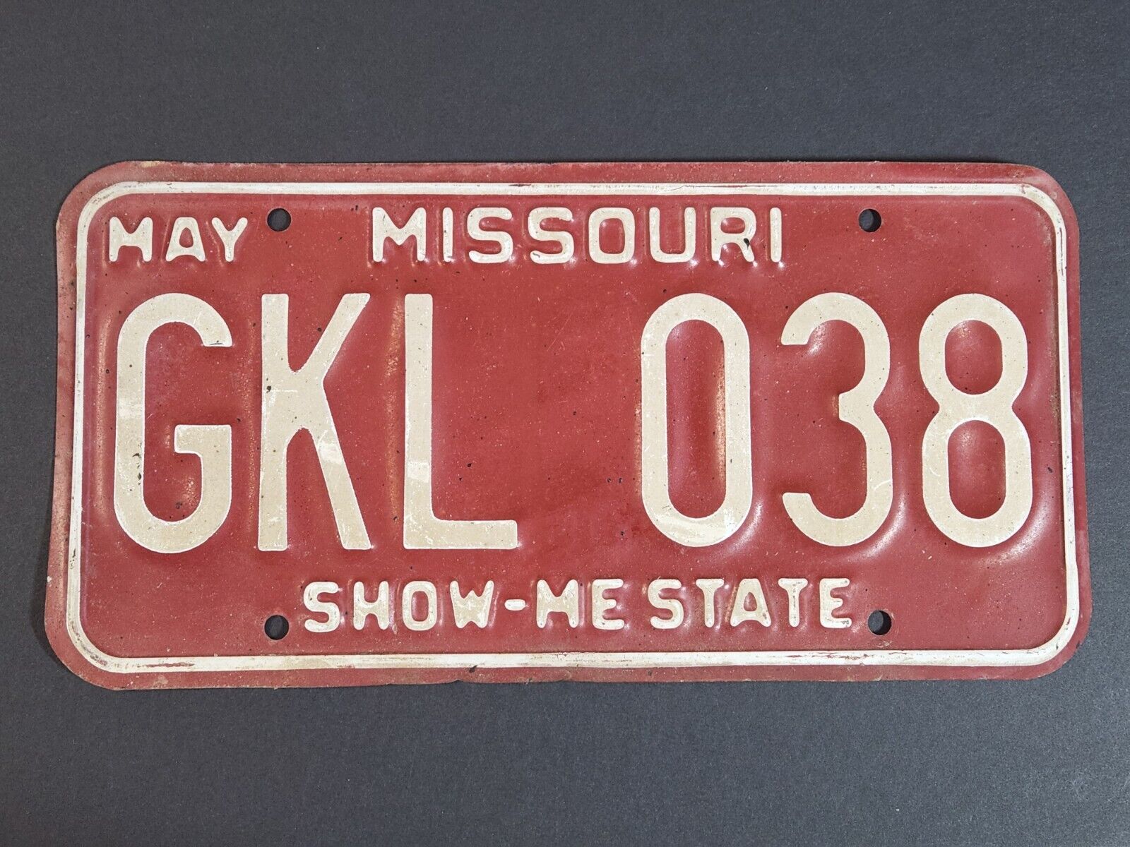 Vintage 1980 Missouri License Plate (GKL-038) Show-Me State Expired White on Red