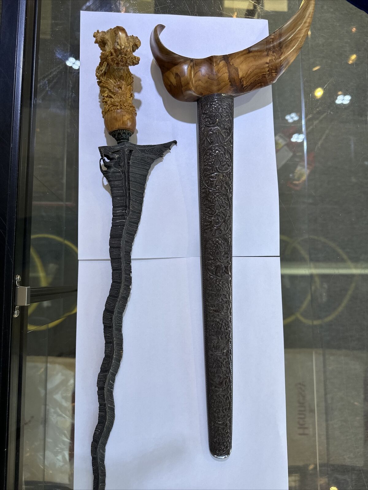 Antique Vintage Old Indonesian Damascus Blade Kris Knife Short Sword Silver Case