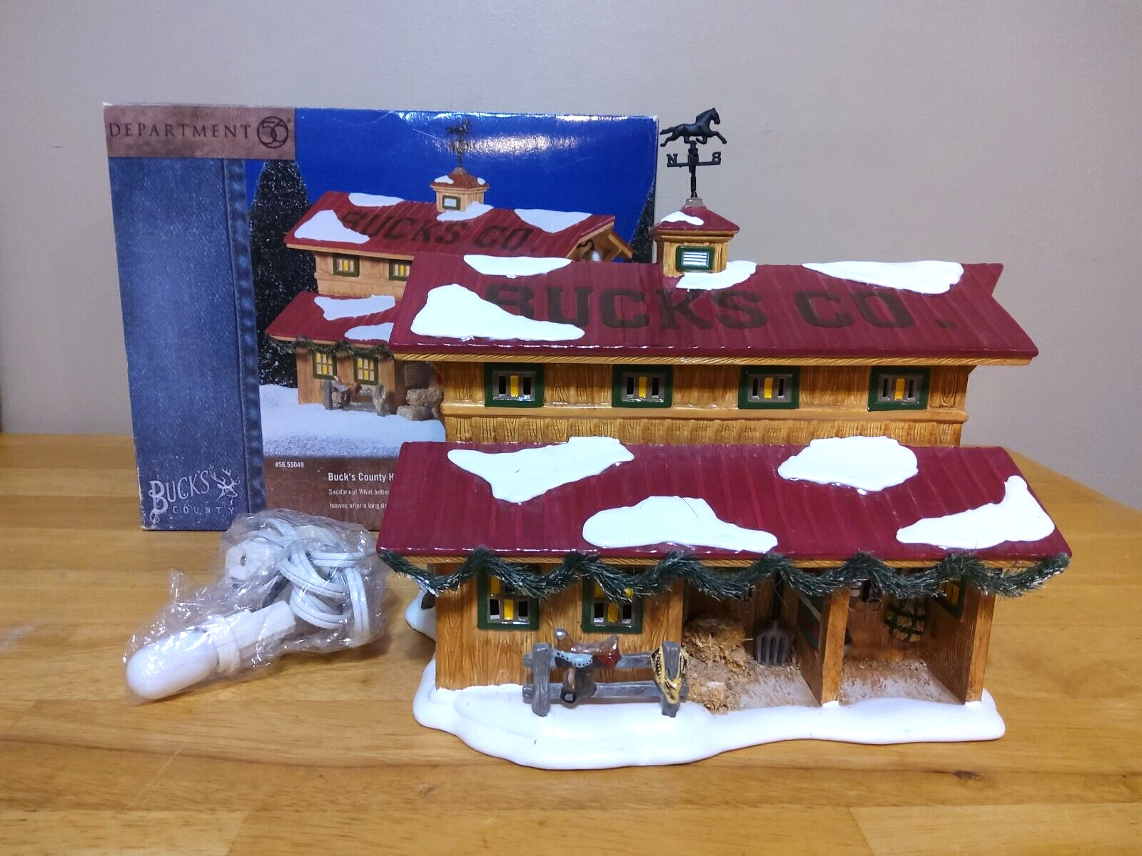Department 56 Buck\'s County Horse Barn Snow Village Lighted Building 2000