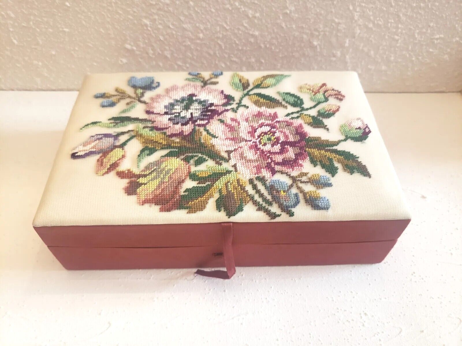 VTG Fetco Needle Point Jewelry/Trinket Box Memories Satin Padded Floral Embroid