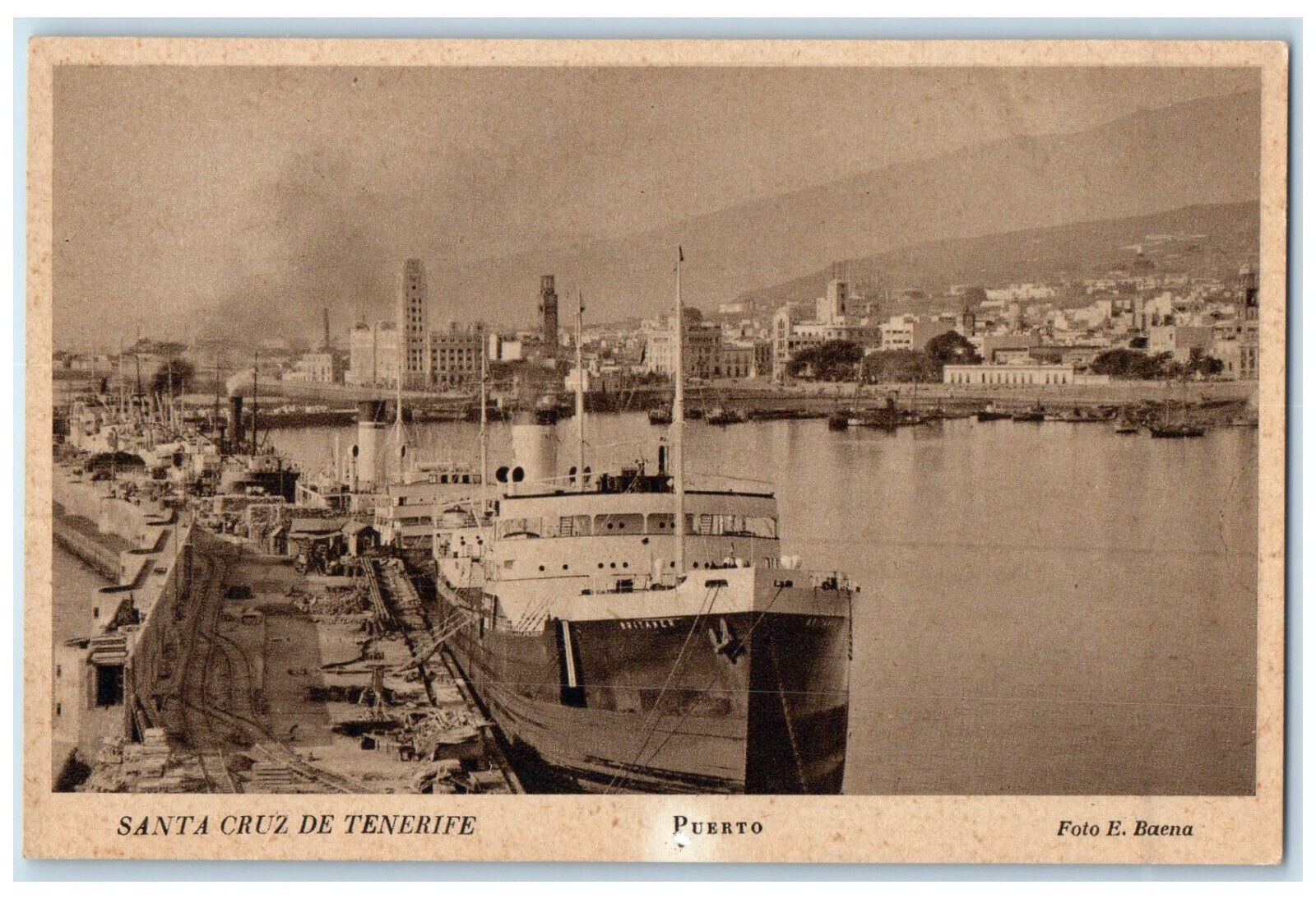 c1920\'s Port Steamboat Landing Santa Cruz De Tenerife Spain Unposted Postcard
