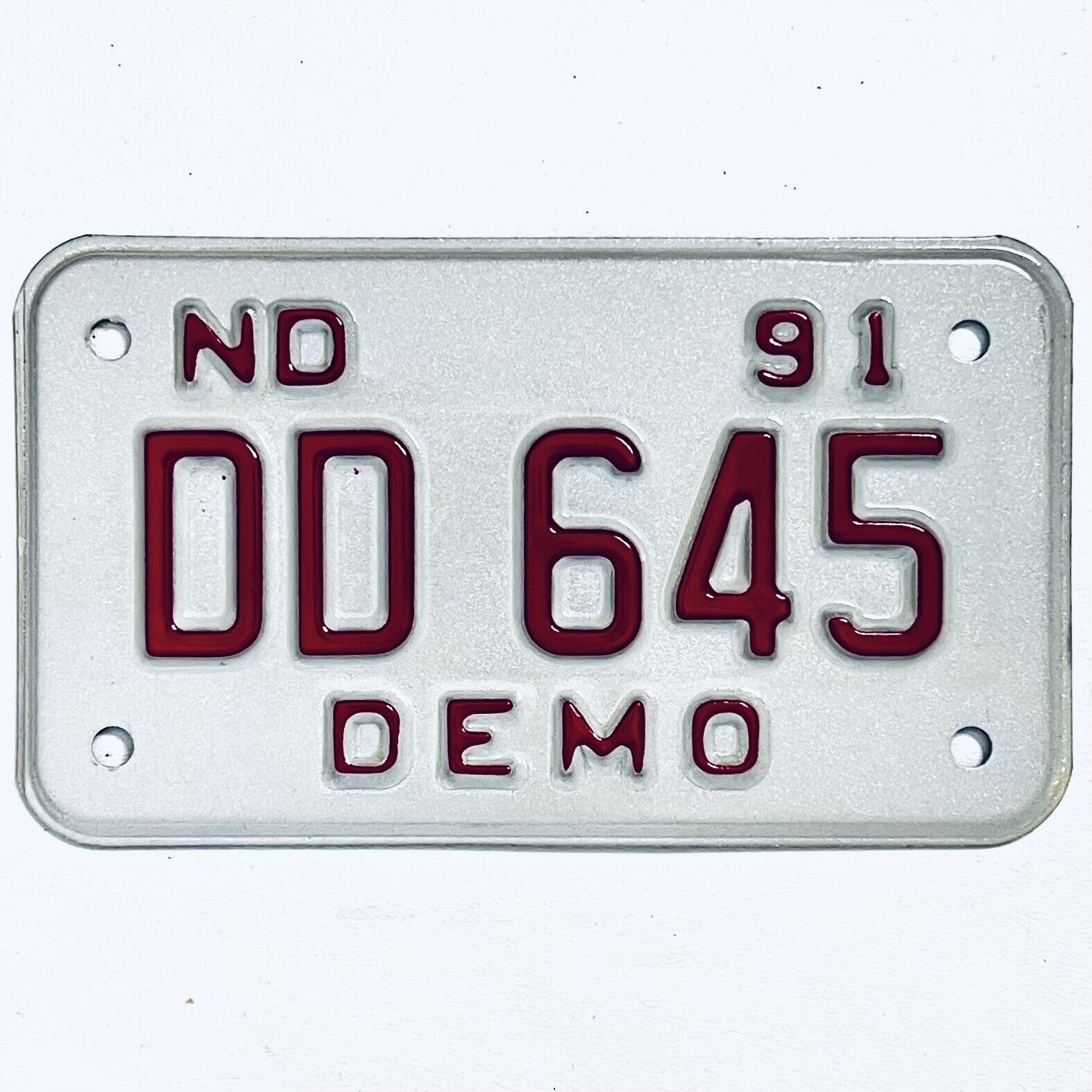 1991 United States North Dakota DEMO Special License Plate DD 645