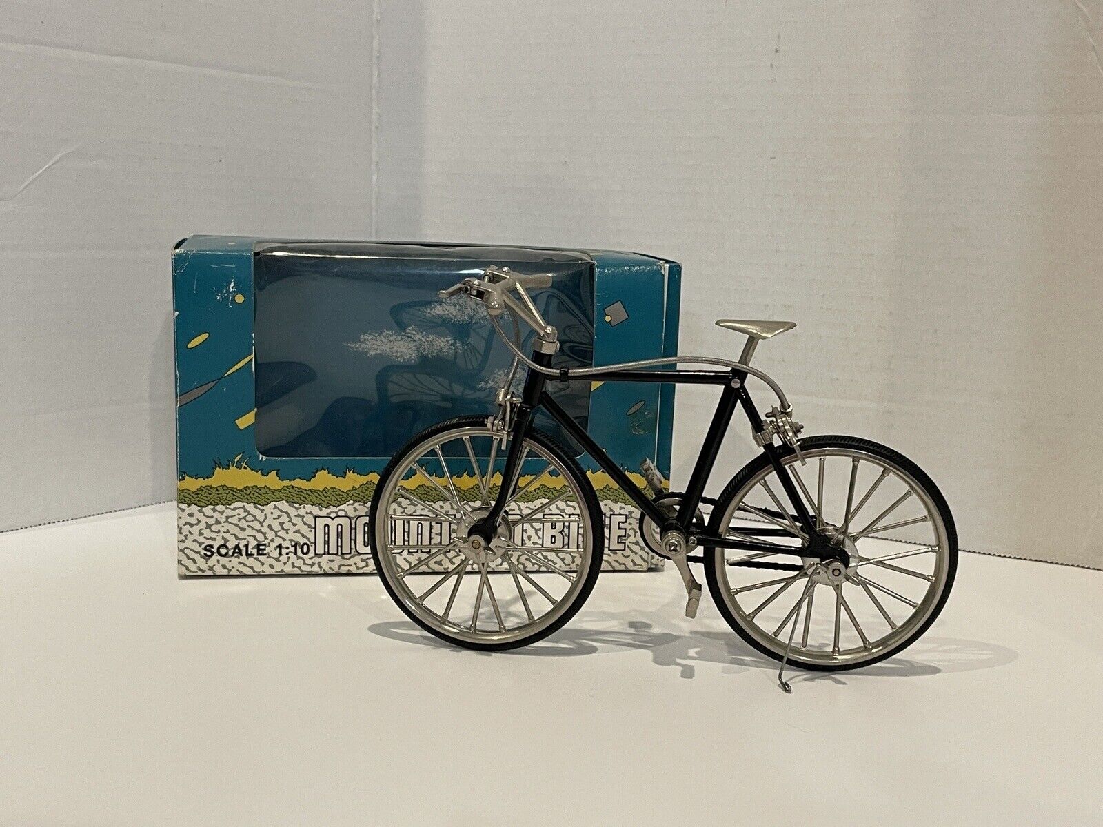 Vintage Mytek 1:10 Scale Black Mountain Bike Bicycle In Box No. MY-0110