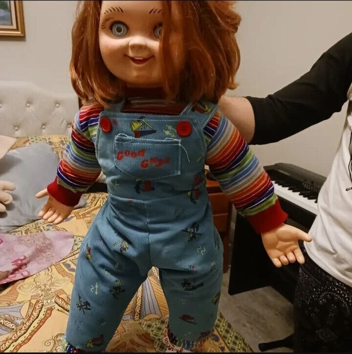horror collectibles Chucky stuffed doll used 