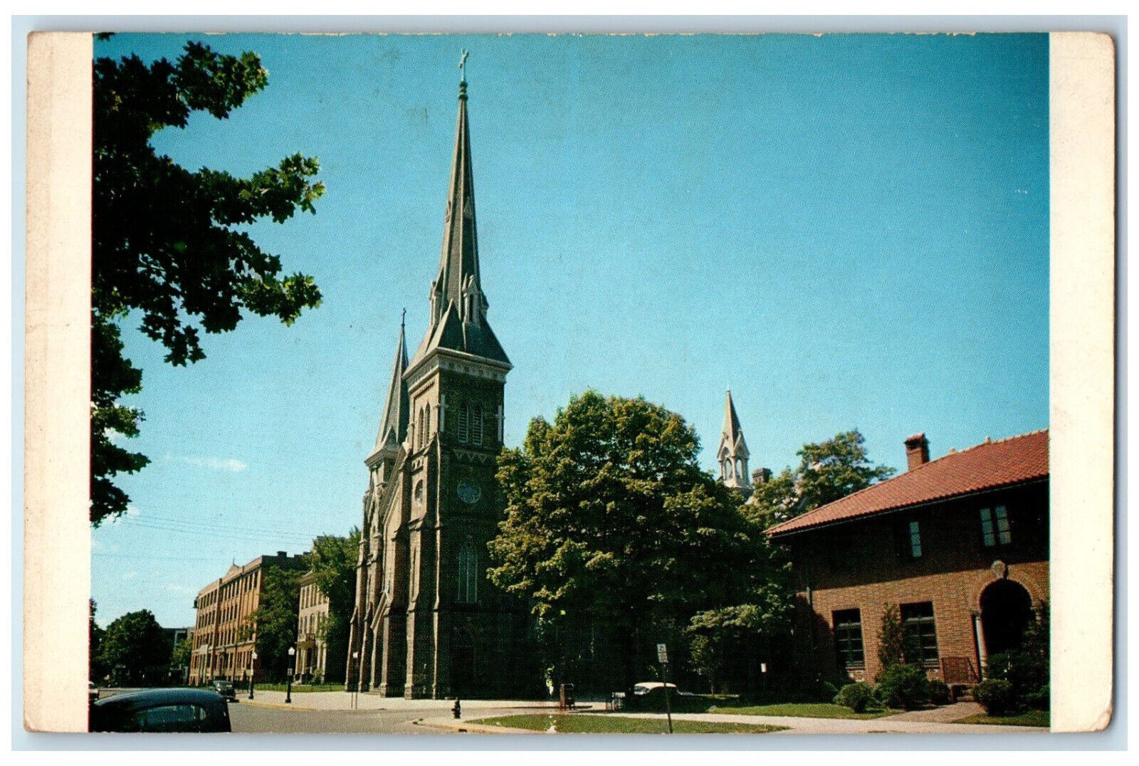 c1950\'s St. Andrew\'s Cathedral Sheldon S.E. Grand Rapids MI Vintage Postcard