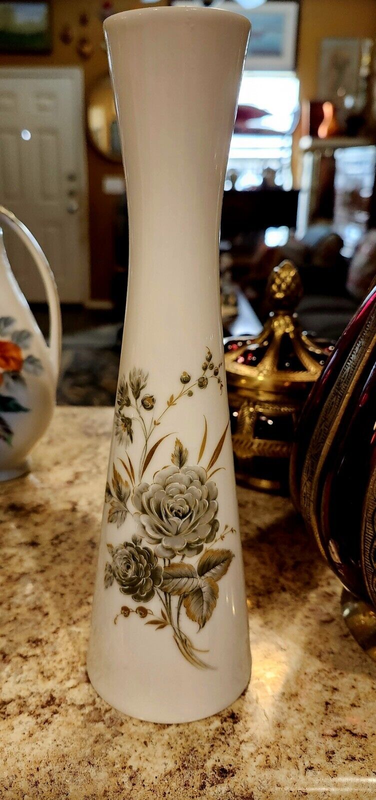 Kaiser West Germany 8 Inch Tall Beautiful Vase With Stunning Flower Design