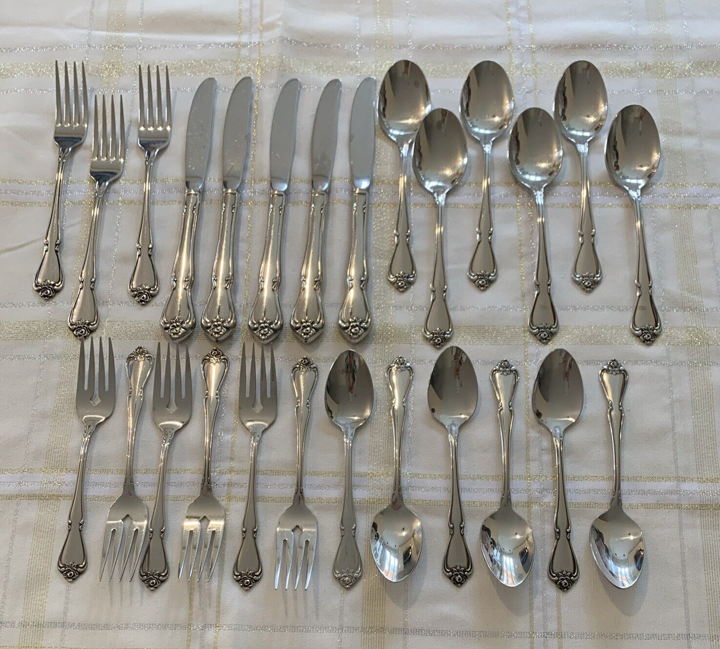 Arbor Rose – True Rose Oneida Flatware Rogers OHSARR Stainless Glossy Floral