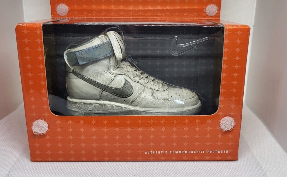 Nike Classics Authentic Commemorative Footwear Air Force One 1983 Series One New