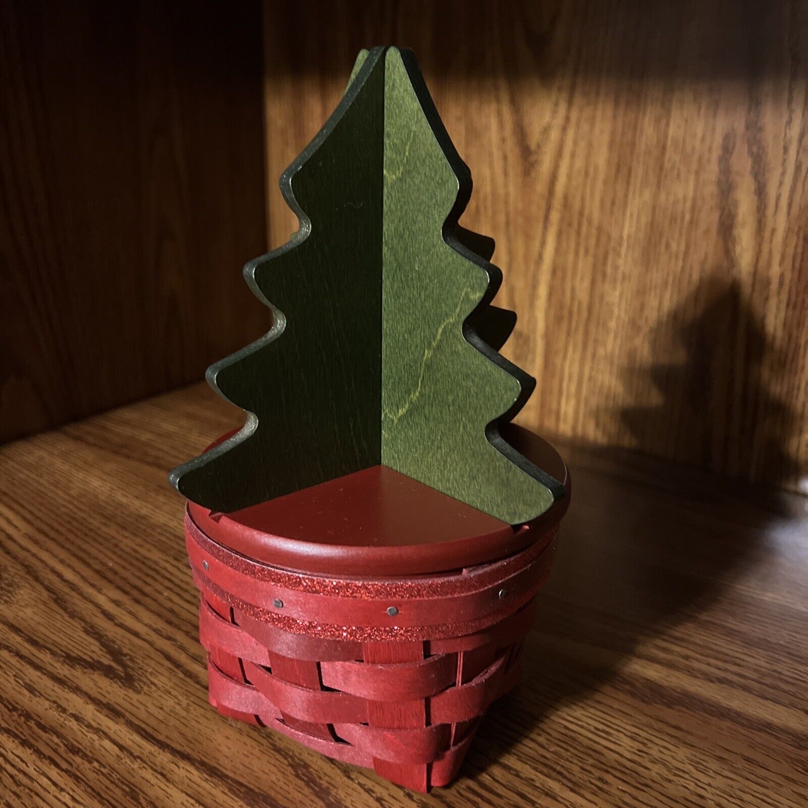 2013 Longaberger Holiday Helper Basket With 3D Woodcrafts Tree