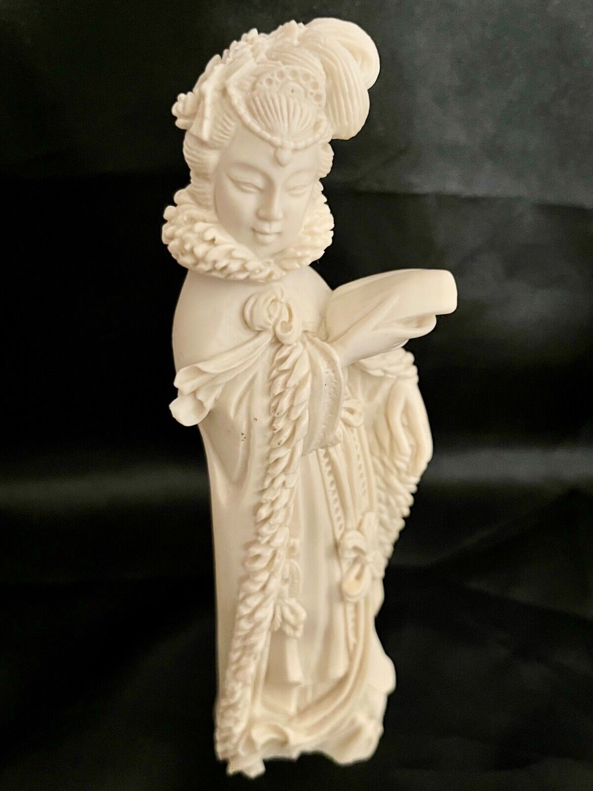 6.5” Asian Woman Reading Book Ivory Color Resin Statue Detailed Figurine Pretty