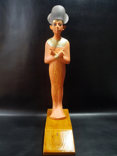 Fantastic Replica young KING TUTANKHAMUN decorated with the Egyptian alphabet