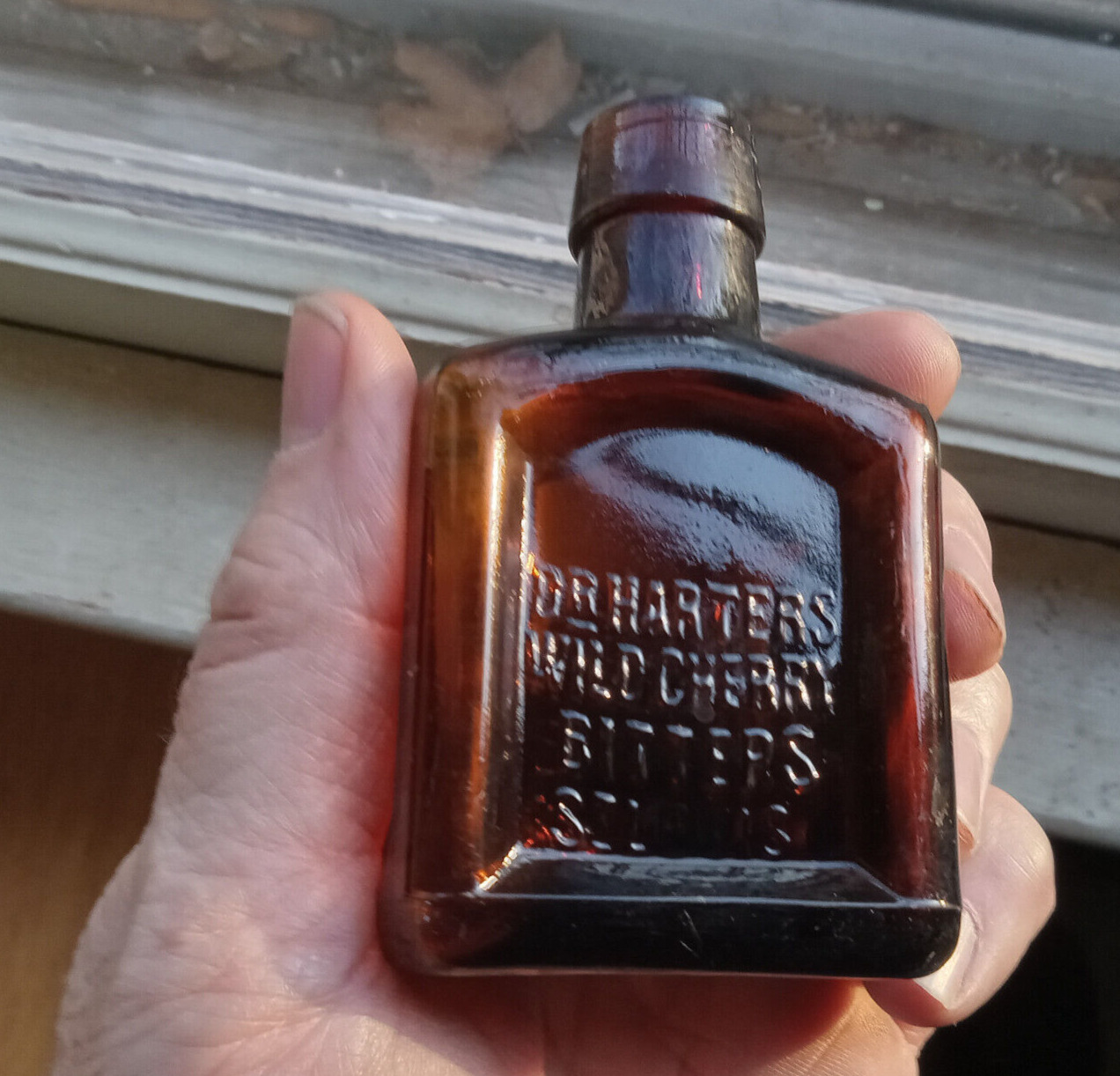 SAMPLE DR.HARTER\'S WILD CHERRY BITTERS ST.LOUIS TINY 3 5/8\