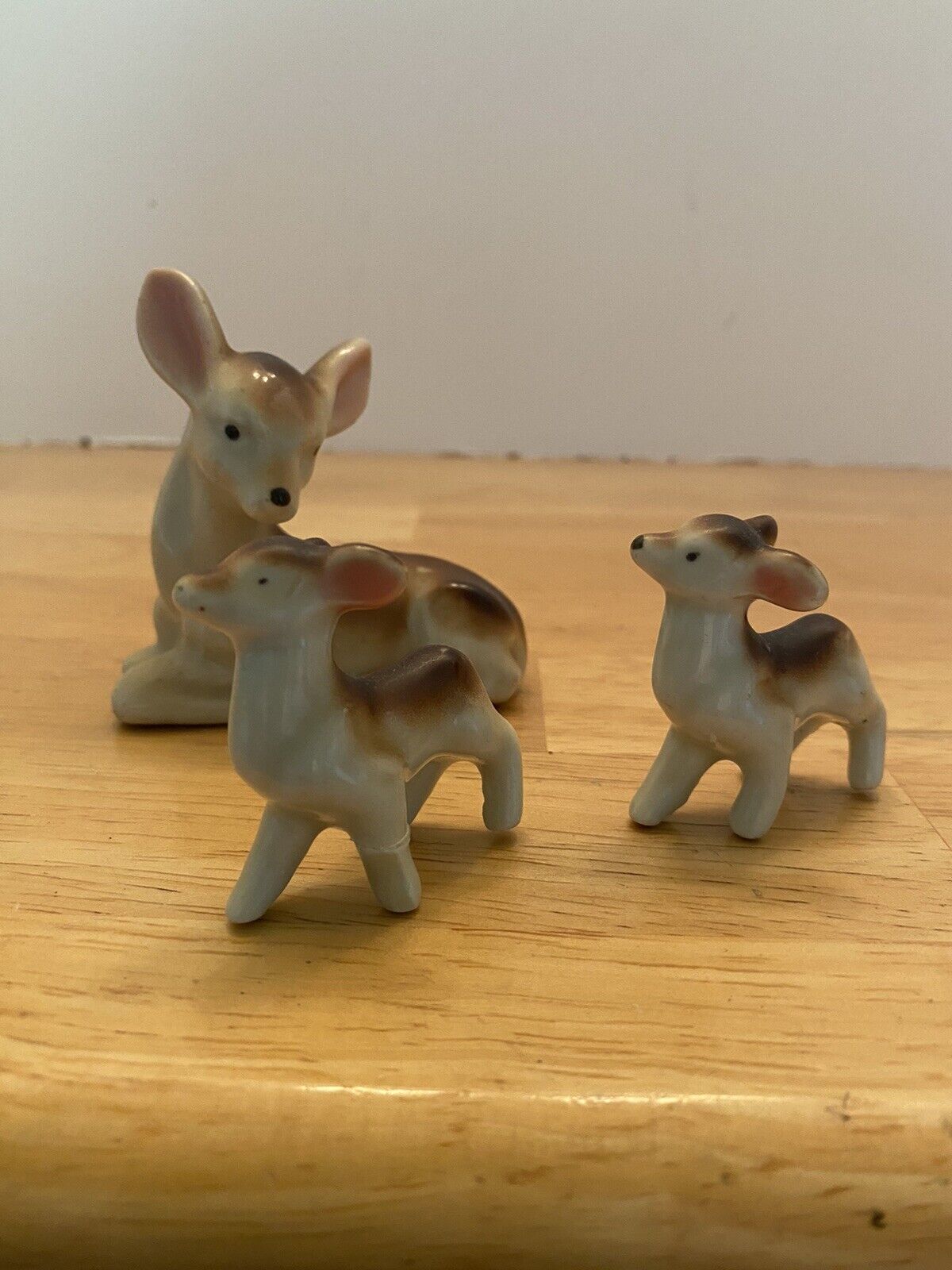 Vintage Occupied Japan Ceramic Doe And 2 Fawns