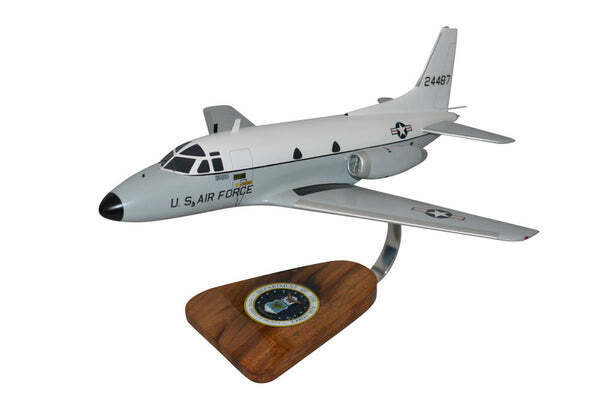 USAF North American Rockwell T-39 Sabreliner Desk Display Model 1/32 SC Airplane