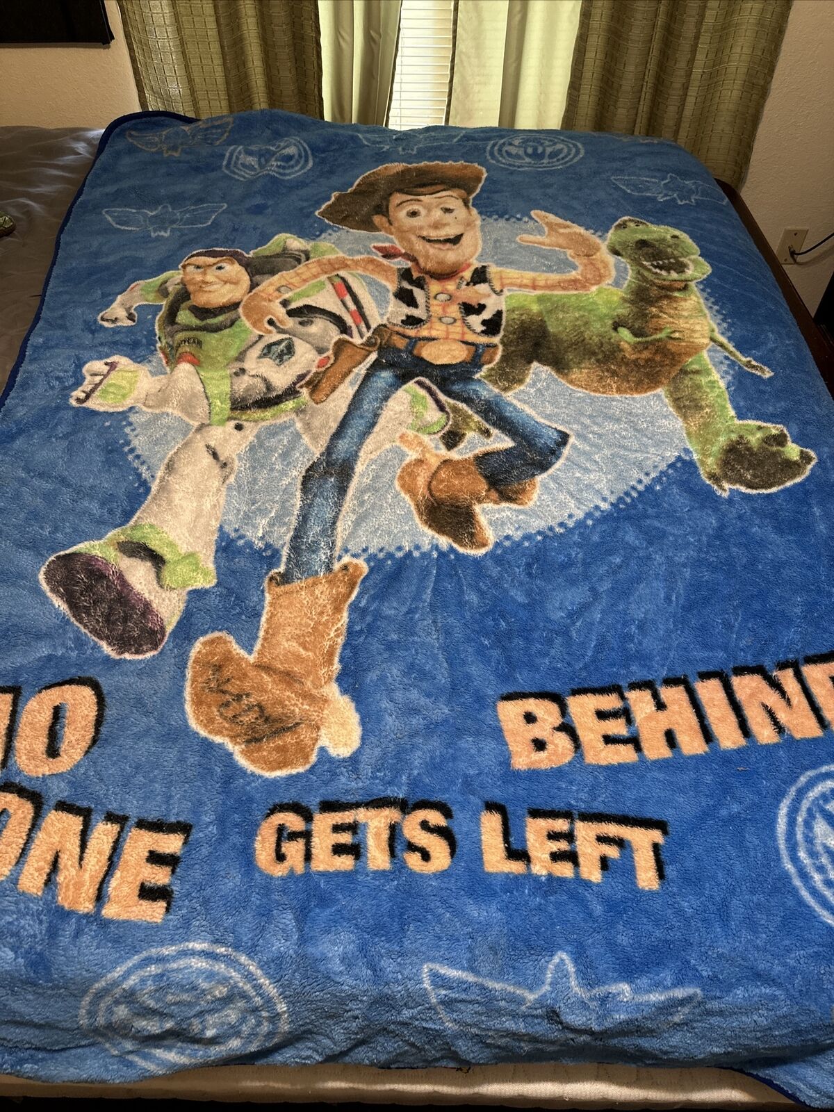 Pixar Toy Story 3 Bedspread Fleece Blanket 88 X 66 in No One Gets Left Behind