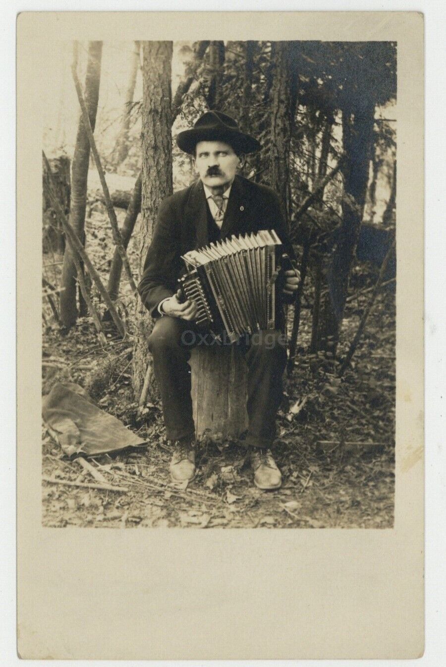 Cowboy Accordion Player 1909 Musician Outdoors Music Instrument Bluegrass Q8678