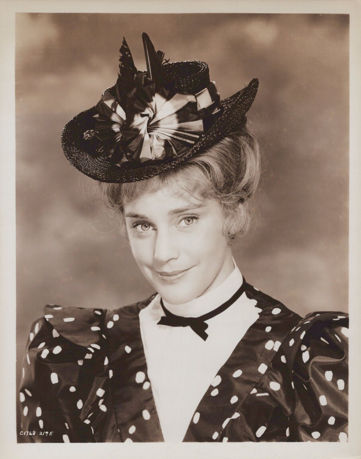 Maria Schell (1950s) 🎬 Hollywood beauty - Stunning Portrait Vintage Photo K 184