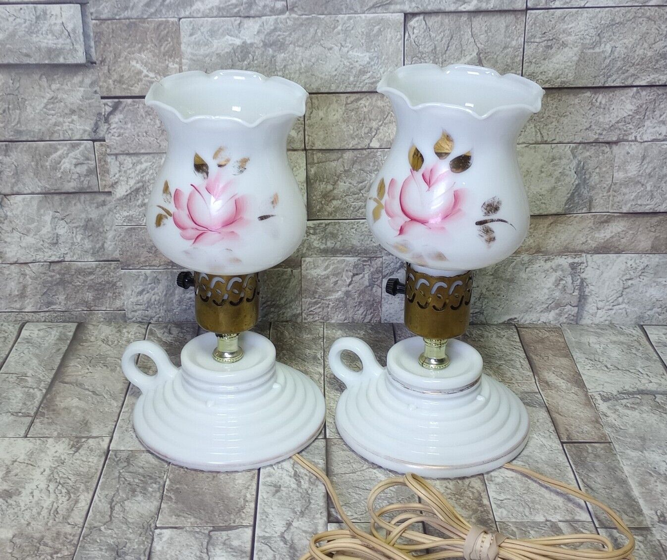 🌹Vintage Milk Glass Table Lamp Set (2) w/ Painted Roses & Gold Painted Leaves🌹