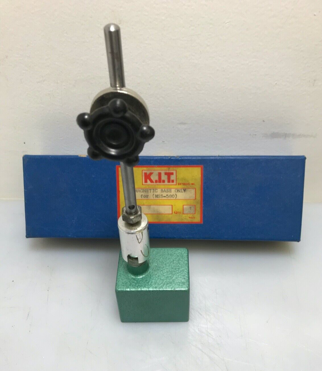1950’s Rare Magnetic Base. Detroit, MI Company Called K.I.T. Never In Service