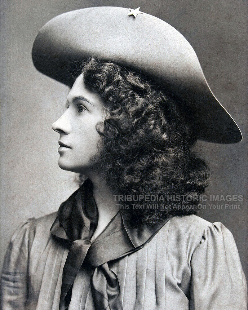 1903 Vintage 8x10 Photo * ANNIE OAKLEY * Old West Sharpshooter * New York City