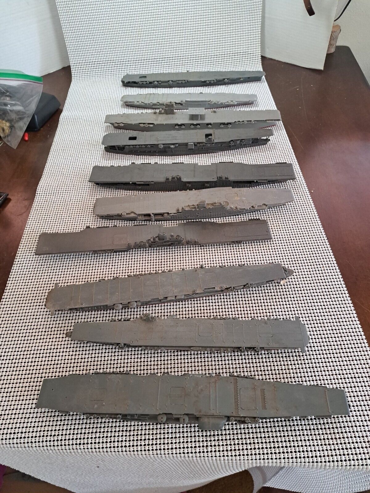 10 Plastic Vintage War Carrier Ships ( For Parts Or Repairs)
