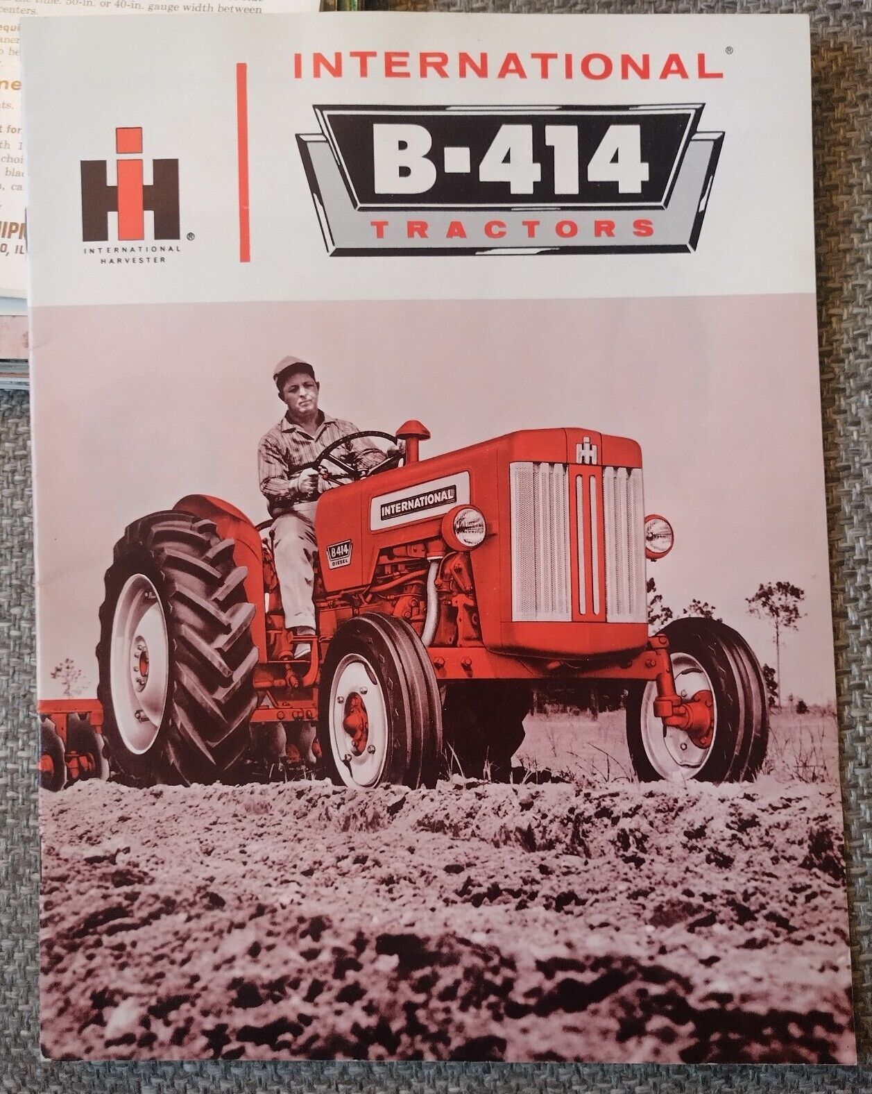 1960\'s Vintage IH International B-414 Tractor 20 Page Sales Brochure VGC