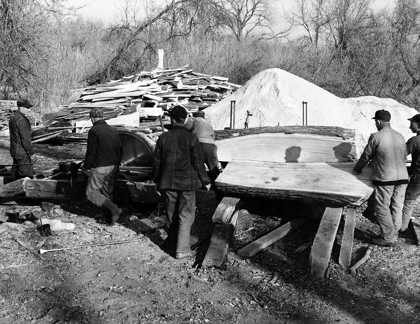 1938 Portable Sawmill, Neligh, Nebraska Old Photo 8.5\