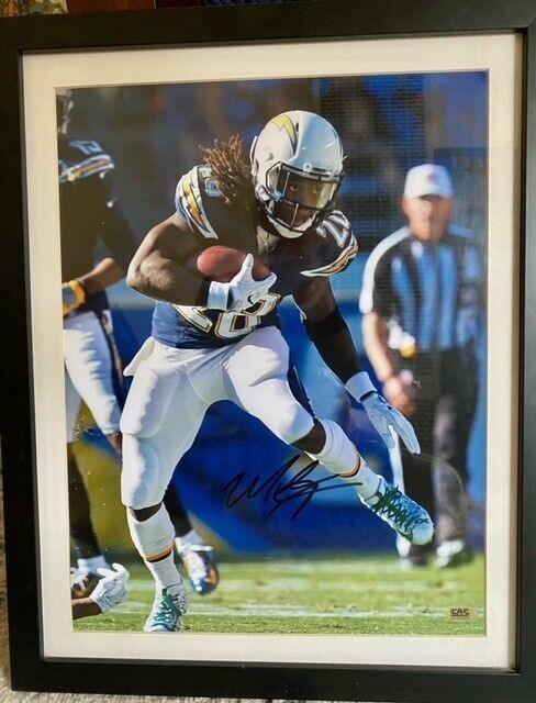 Framed Melvin Gordon Photo signed and authenticated Chargers Frame 17\