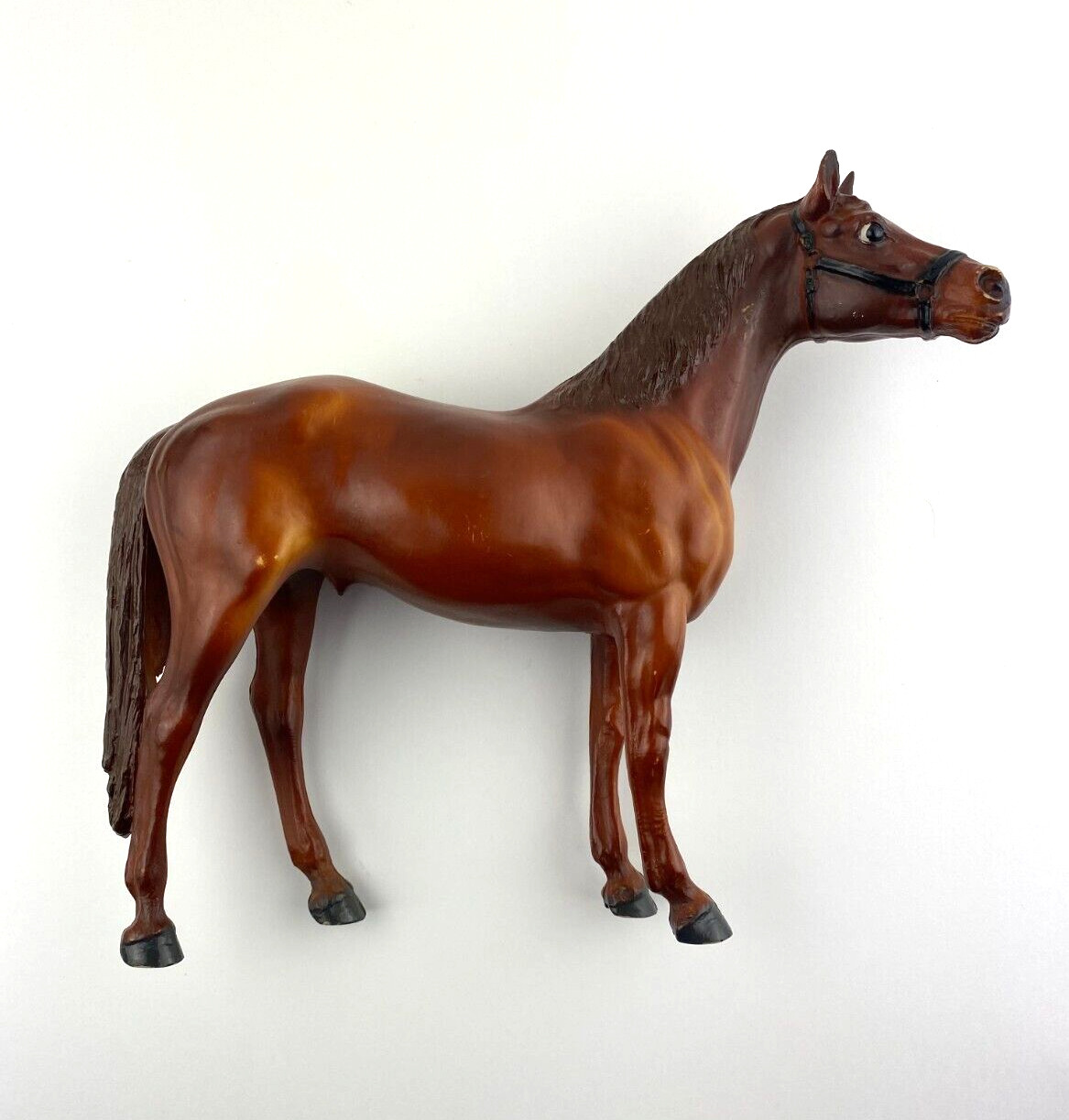 Vintage Breyer Traditional Man O War Horse Standing Brown 11 x 9.25